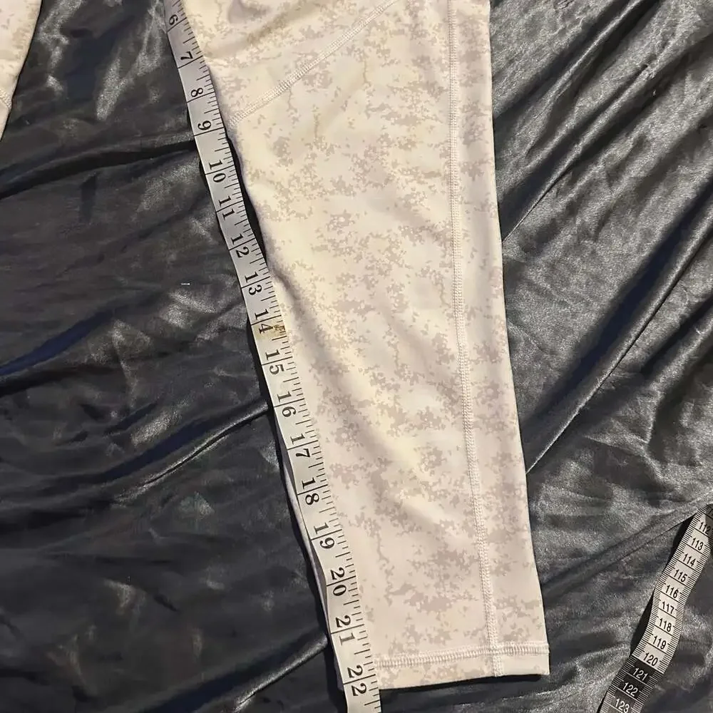 Fabletics Define PowerHold HighWaisted 7/8 Leggings in Soft White Mini Neue Camo - Picture 6 of 7